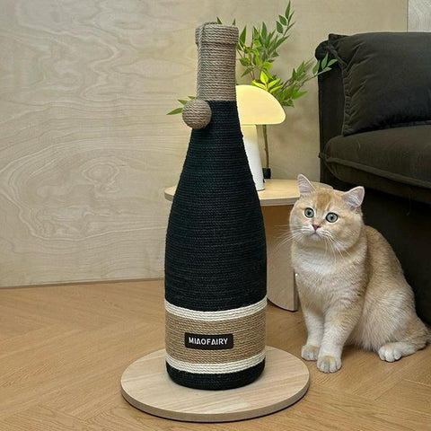 酒樽貓抓柱
